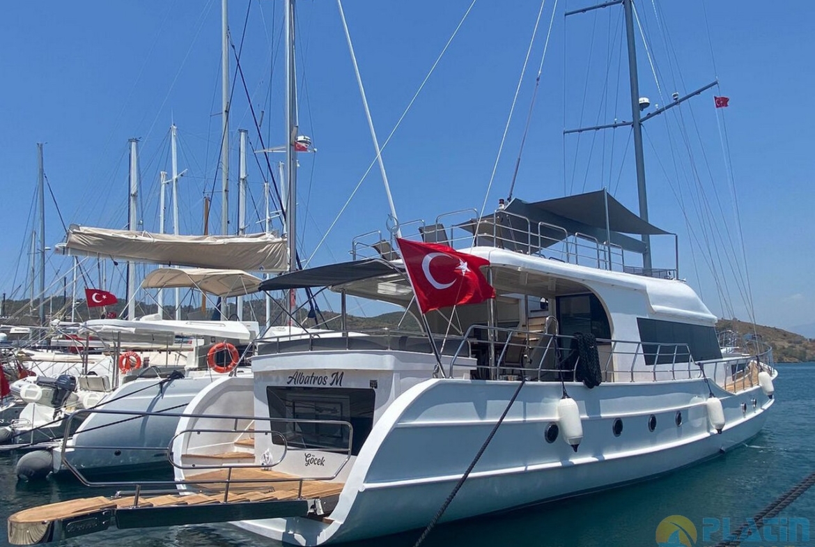 Albatros m Gulet
