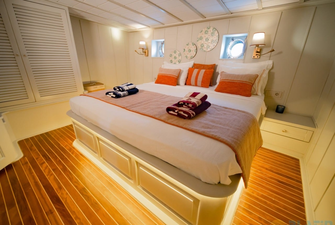 Caustic Gulet Yat Tekne