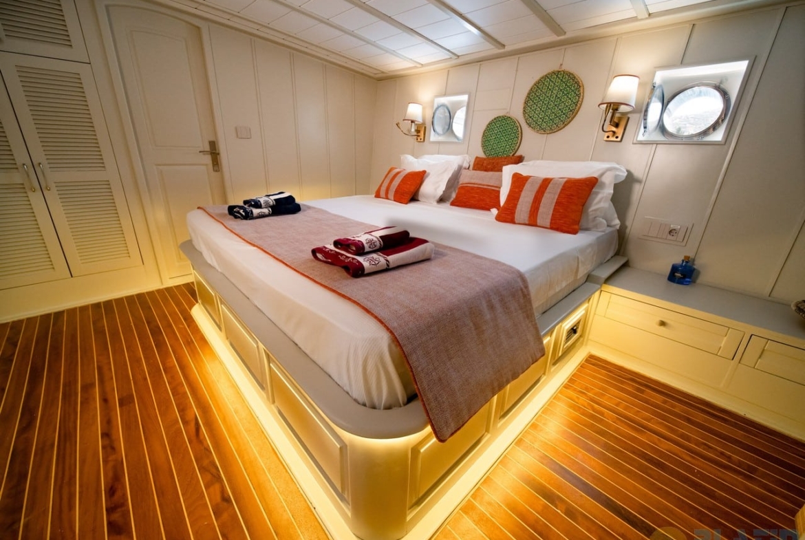 Caustic Gulet Yat Tekne