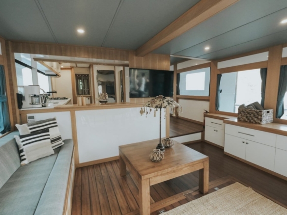 Nayk 1 Trawler Yat
