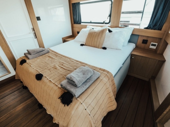 Nayk 1 Trawler Yat