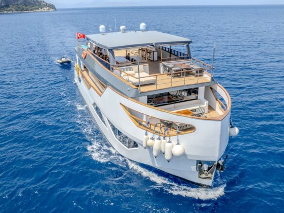 Nayk 3 Trawler