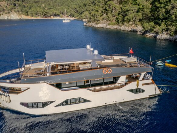 Nayk 3 Trawler