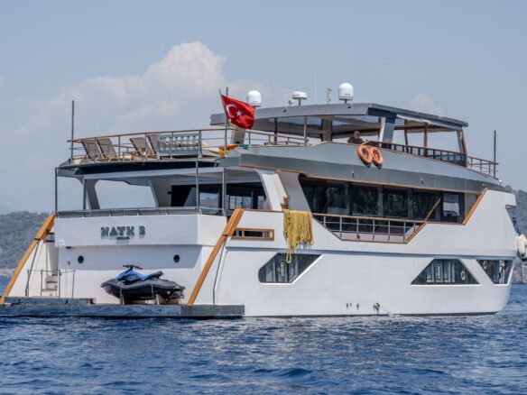 Nayk 3 Trawler