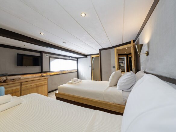Nayk 3 Trawler