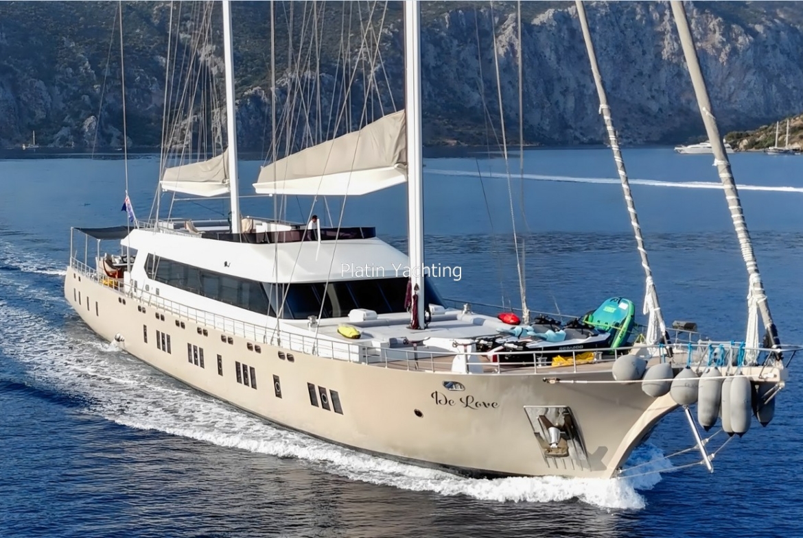 De Love Gulet Yat