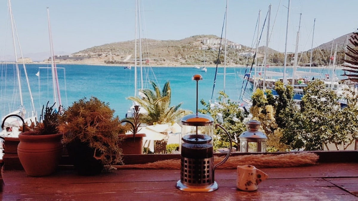 Mavi Yolculukta Datça Restoranları – En İyi Lezzet Durakları