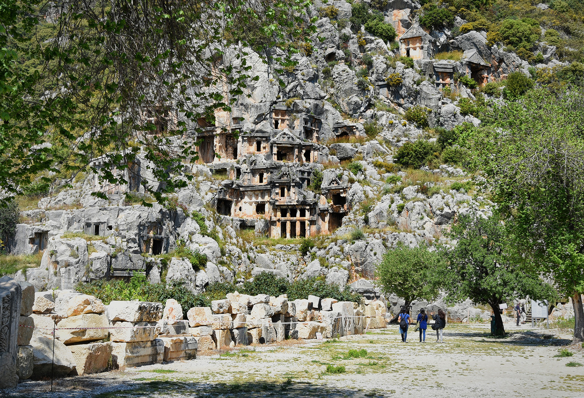Demre rehberi Tarihi Likya kalıntıları St. Nicholas Kilisesi doğal koylar