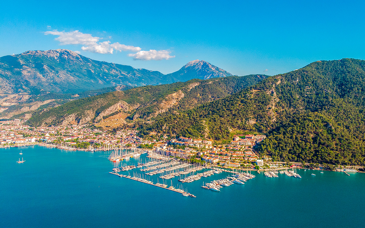 Fethiye'de Tekne Kiralamak & Mavi Yolculuk Yapmak için 10 Neden