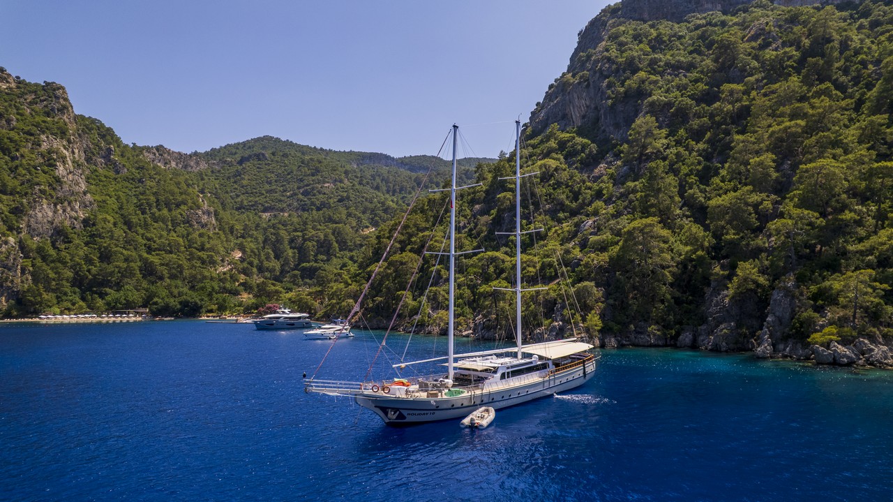Holiday 10 Gulet – 40 Metrelik, 10 Kamaralı ve 22 Kişilik Tekne