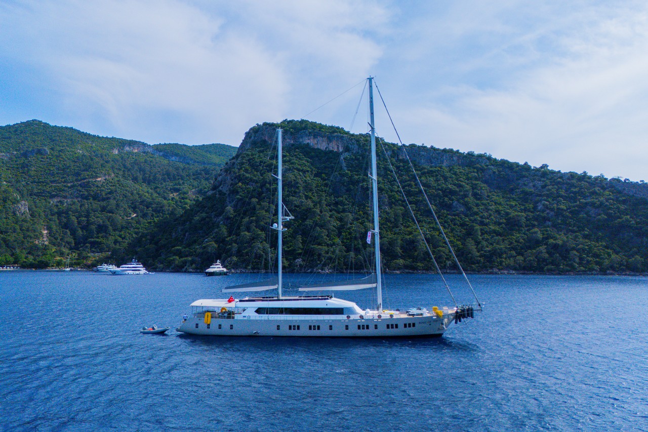 King of the Sea Yat – Kişisel Yüzen Lüks Oteliniz