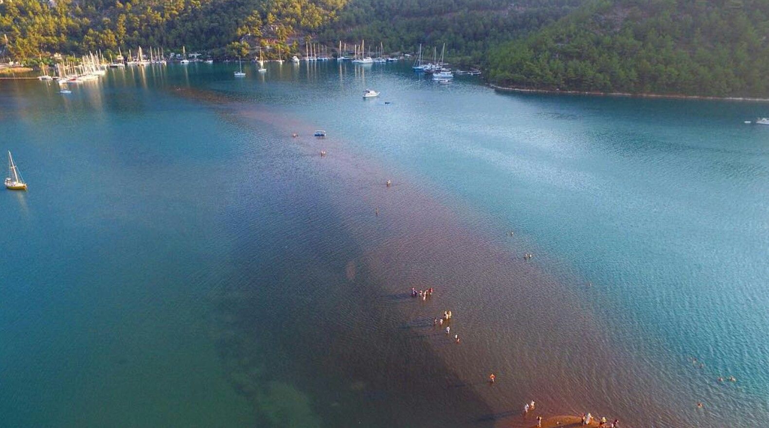 Gulet Geziniz Sırasında Görmeniz Gereken Bir Yer: Kızkumu Plajı