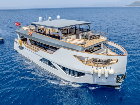 Mavi Yolculukta Lüks ve Aile Sıcaklığı Nayk 3 ile Bodrum – Selimiye – D Maris – Bodrum