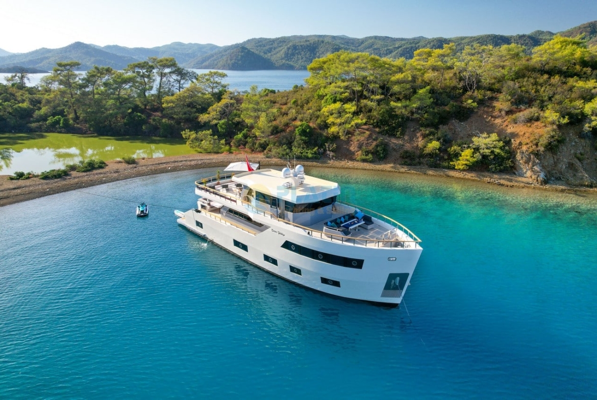 Türkiye'nin Yeni İnşa Edilmiş Trawler Motor Yatları ile Mavi Yolculuk