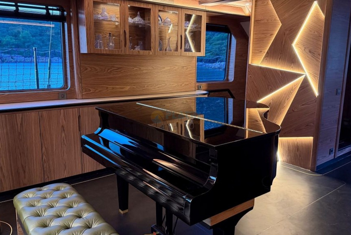 Oğuz Khan Ultra Lüks Yelkenli Yat