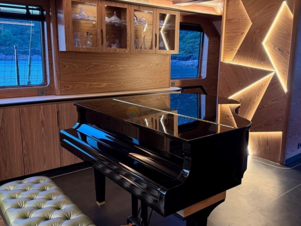 Oğuz Khan Ultra Lüks Yelkenli Yat