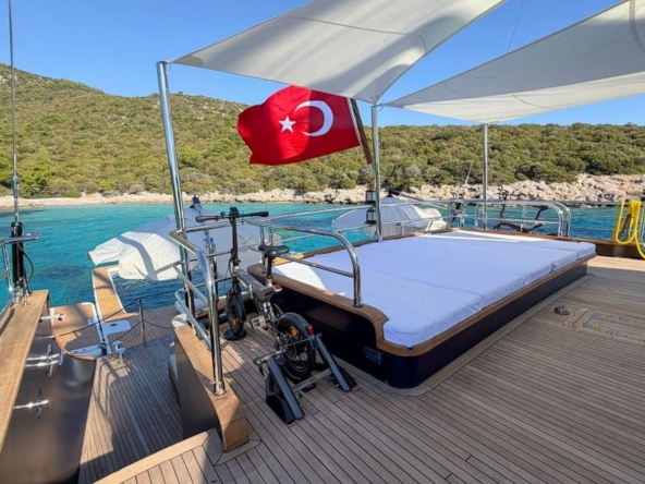 Oğuz Khan Ultra Lüks Yelkenli Yat