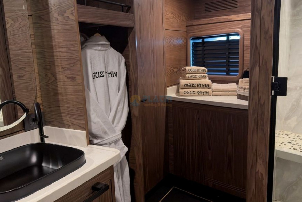 Oğuz Khan Ultra Lüks Yelkenli Yat