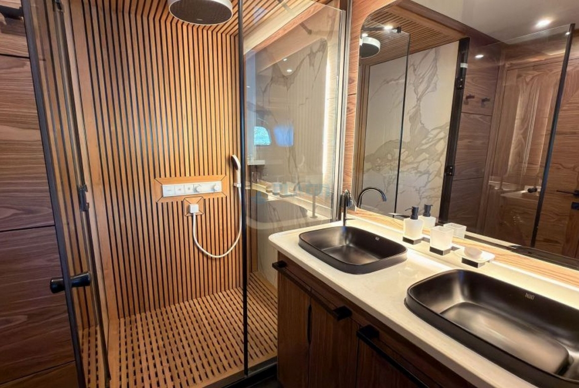 Oğuz Khan Ultra Lüks Yelkenli Yat