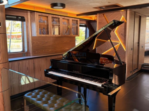 Oğuz Khan Ultra Lüks Yelkenli Yat