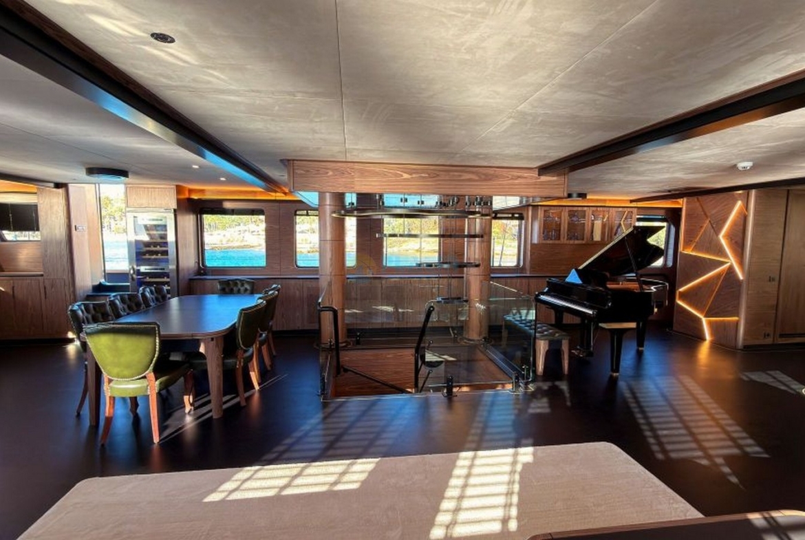 Oğuz Khan Ultra Lüks Yelkenli Yat