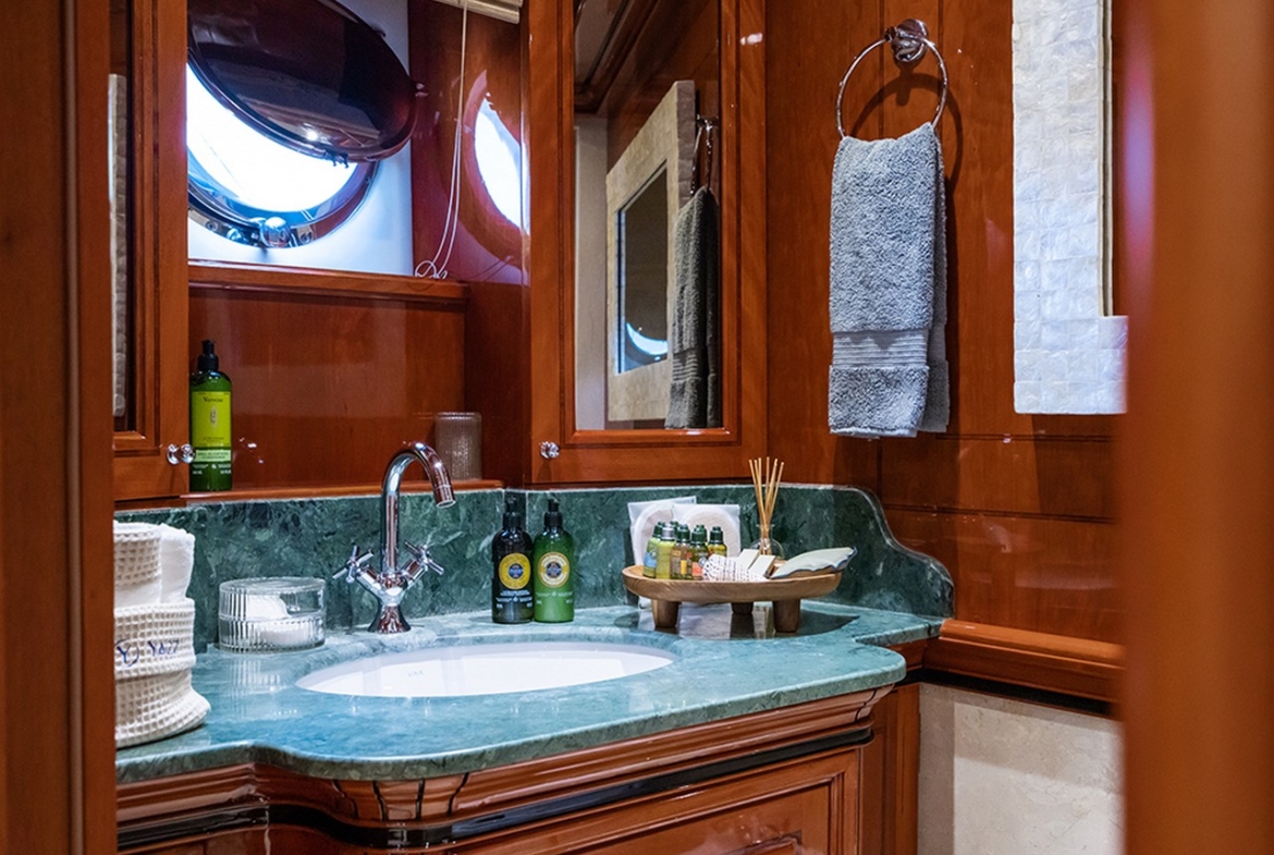 YAZZ – Ultra Lüks Gulet ve Motor Sailor Yat | Platin Yatçılık