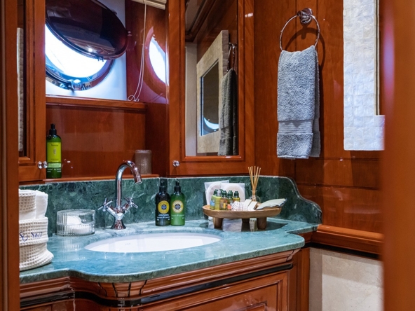 YAZZ – Ultra Lüks Gulet ve Motor Sailor Yat | Platin Yatçılık