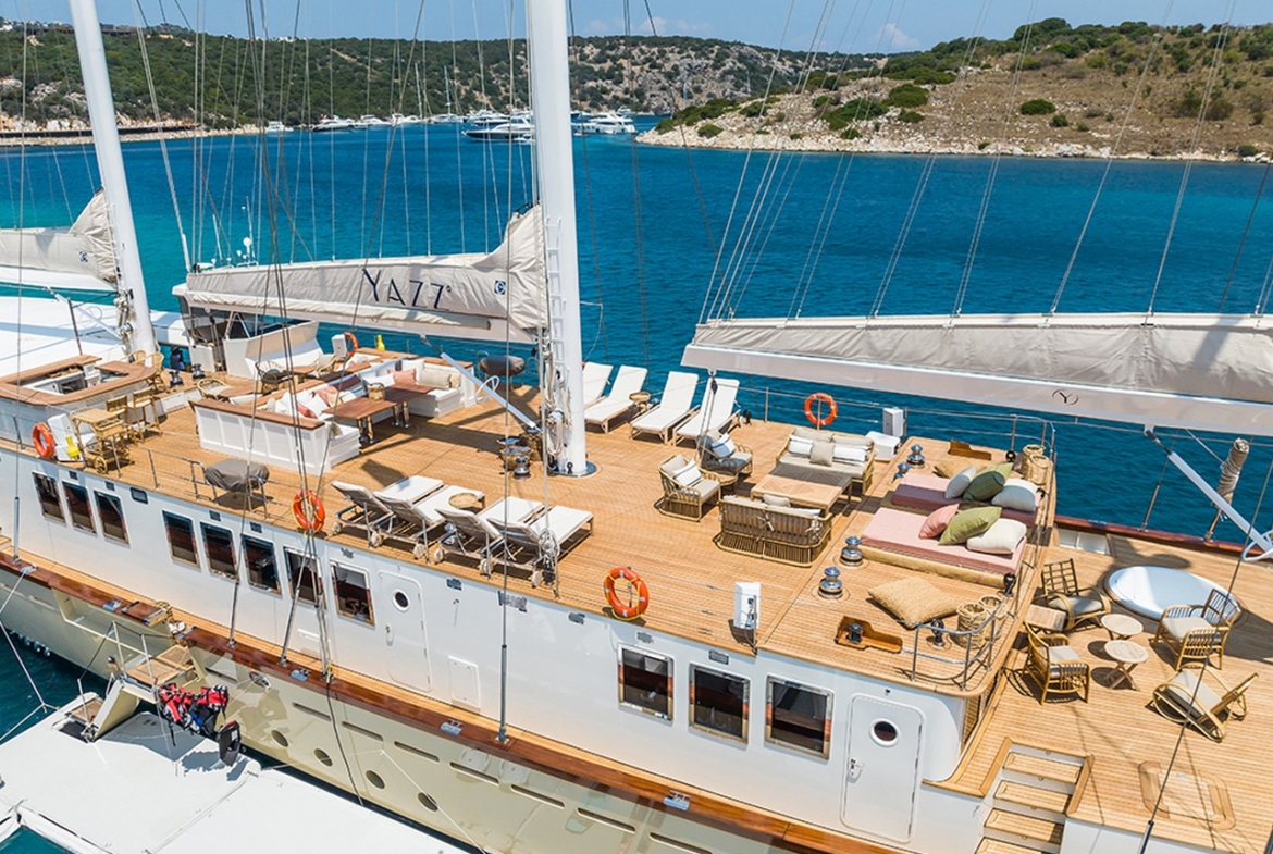 YAZZ – Ultra Lüks Gulet ve Motor Sailor Yat | Platin Yatçılık