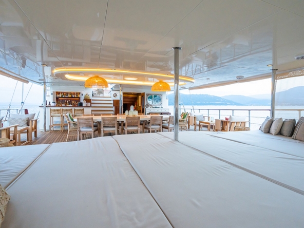 YAZZ – Ultra Lüks Gulet ve Motor Sailor Yat | Platin Yatçılık