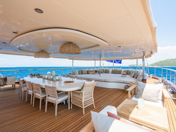 YAZZ – Ultra Lüks Gulet ve Motor Sailor Yat | Platin Yatçılık