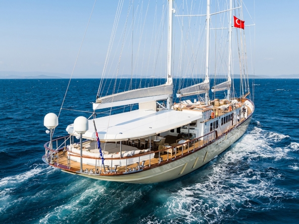 YAZZ – Ultra Lüks Gulet ve Motor Sailor Yat | Platin Yatçılık