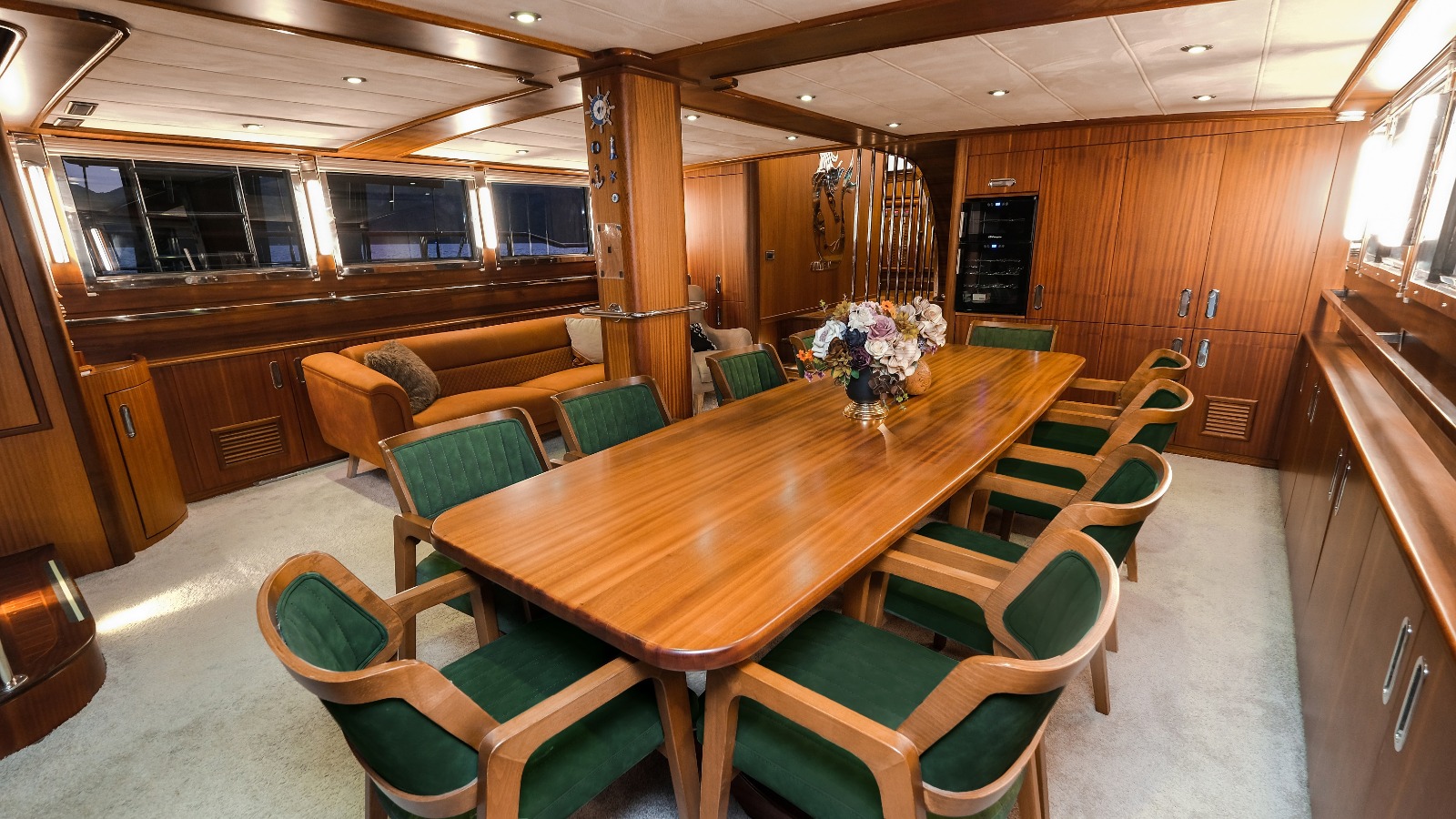 Bir guletin günlük işleyişi nasıl planlanır? Misafir konforu, rota, yemek ve güvenlik detaylarıyla rehber.